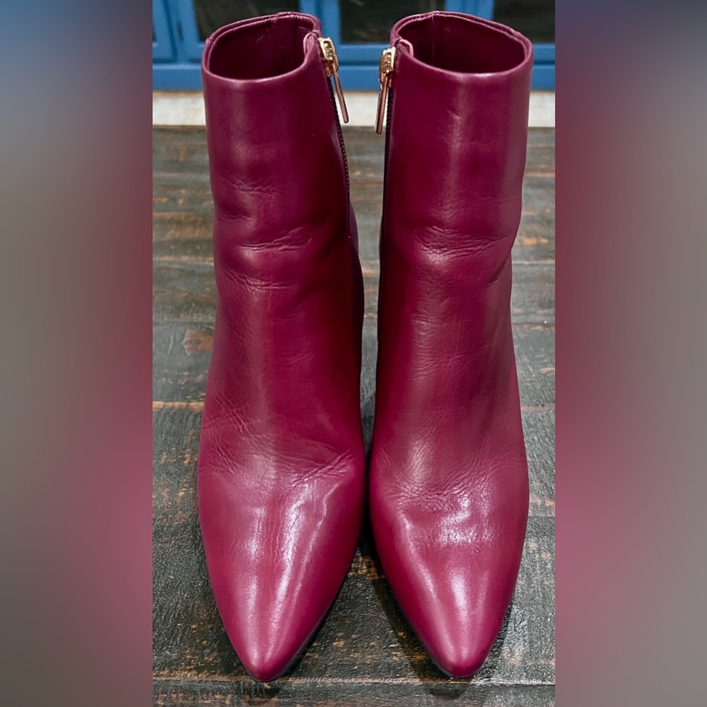 Vince Camuto Burgundy Leather Ankle Boots Block Heel Pointed Toe - Picture 3 of 5